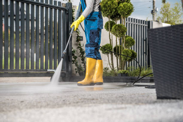 Best Pool Deck Cleaning  in Leominster, MA